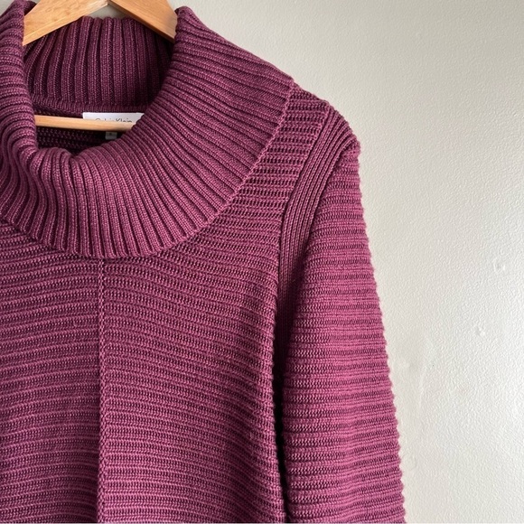 Calvin Klein Chunky Knit Turtleneck Sweater in Burgundy Red, Size Small - Picture 4 of 9